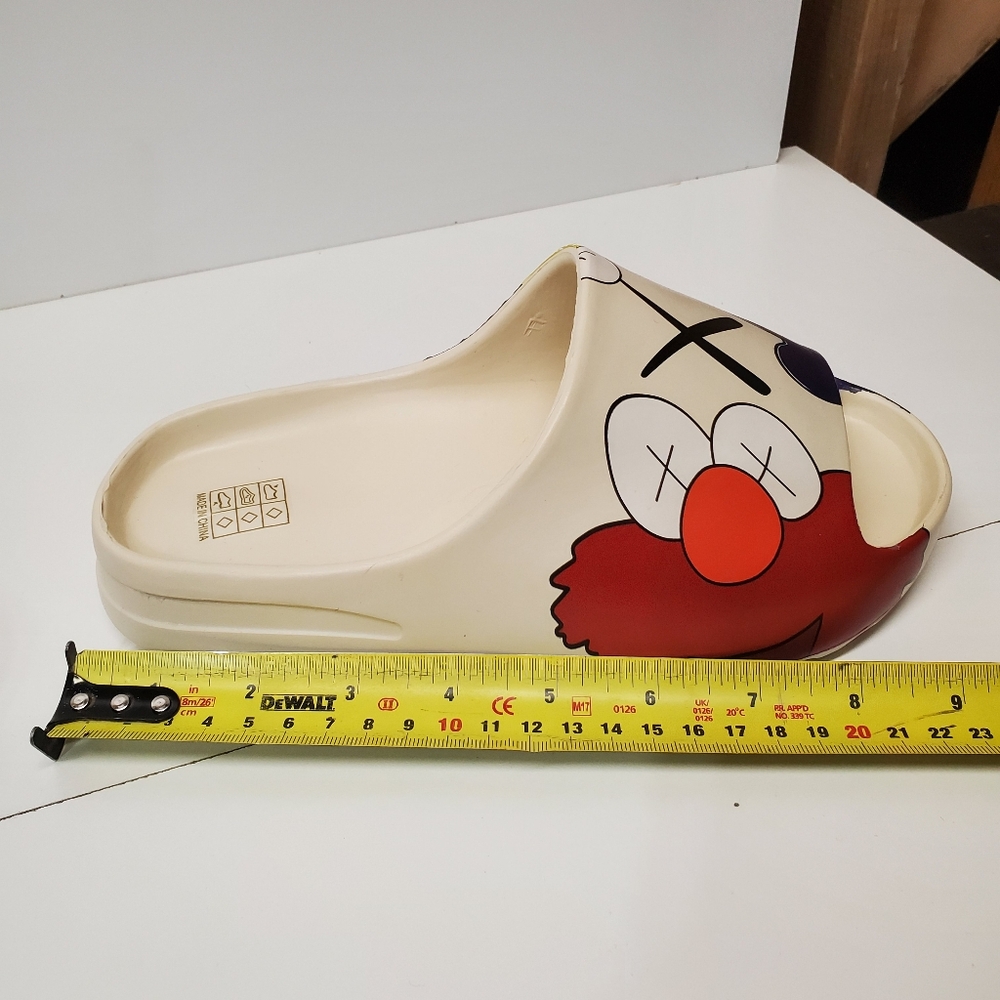 Sesame street slippers Size (38-39) wide - Picture 6 of 8
